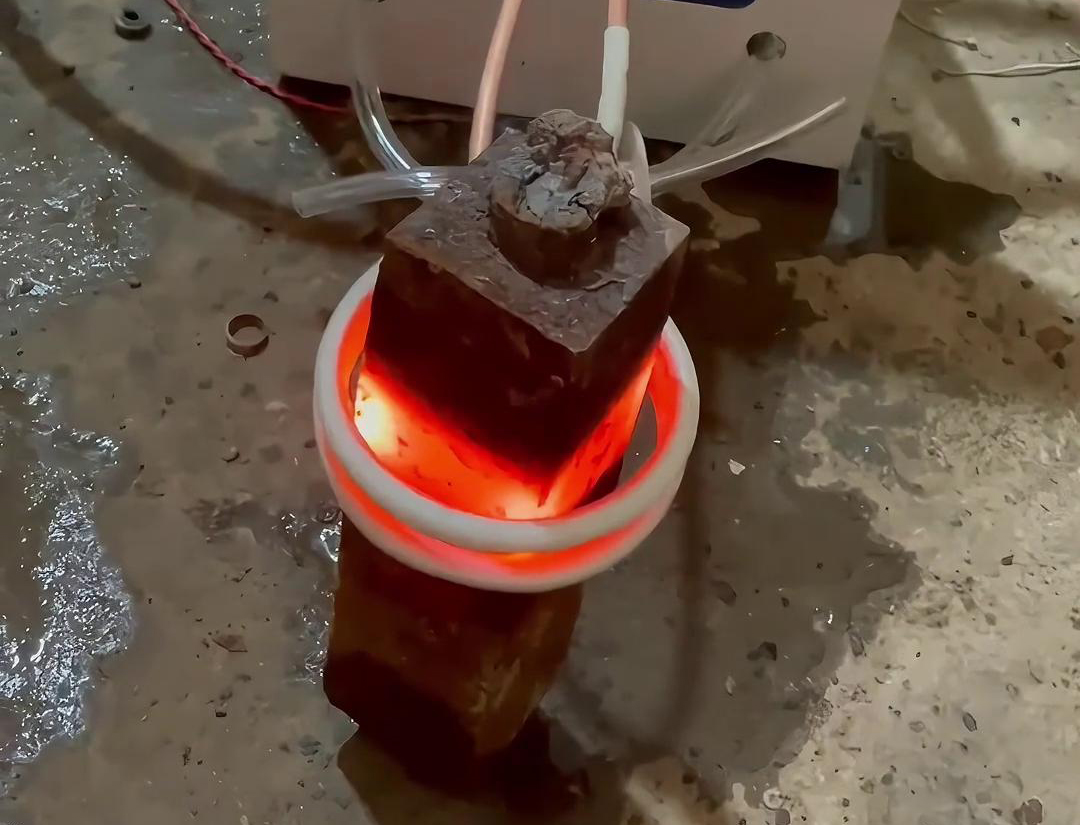超音频污污污草莓视频成人加热设备在金属棒材料加工领域具有广泛的应用